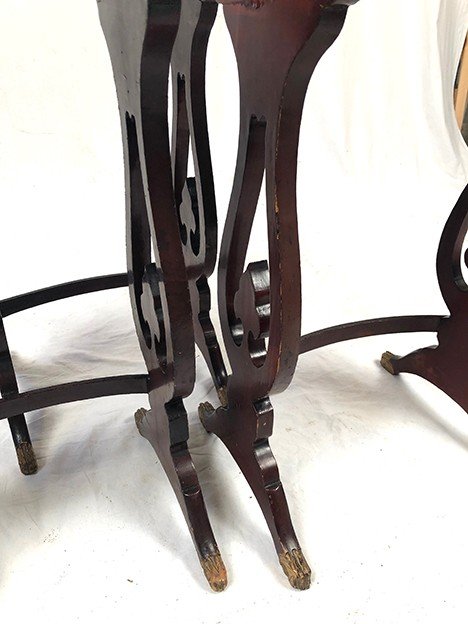 Set of three red lacquered nesting tables with gold decoration in the Asian style, 19th century