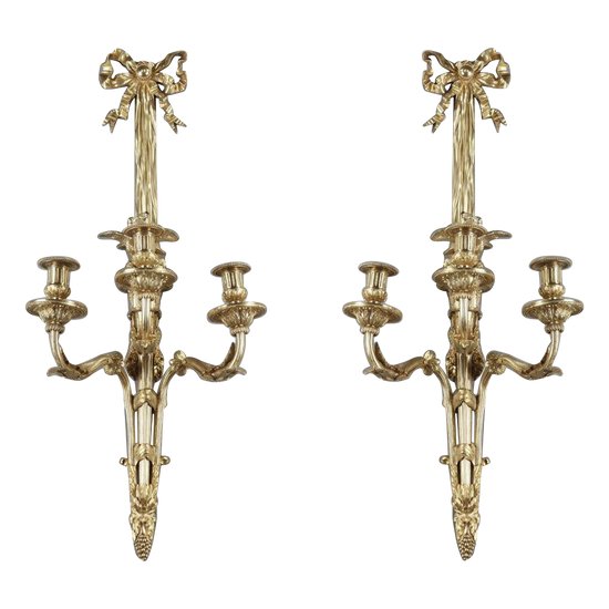 Paire De Grandes Appliques De Style Louis XVI