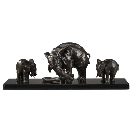 Bronze sculpture "Elephant and his two babies" by Ulisse Caputo