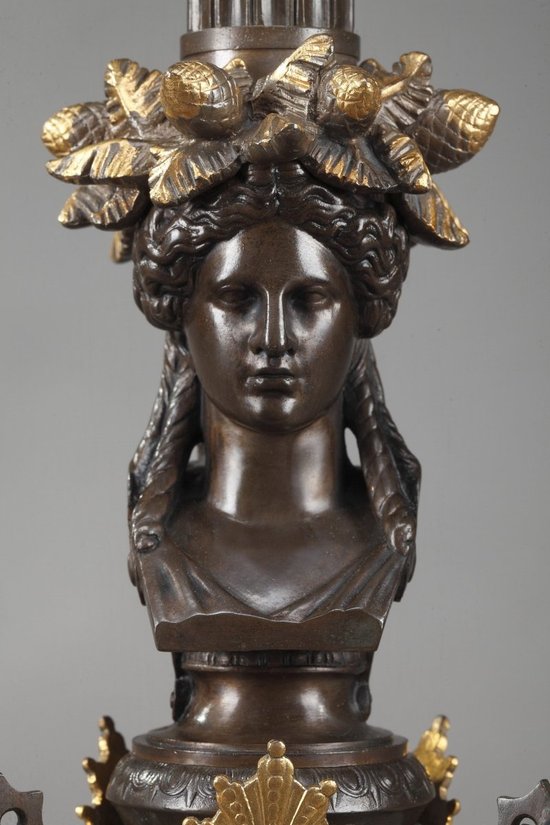 Ein großes Paar Bronze-Kerzenleuchter aus der Restaurationszeit