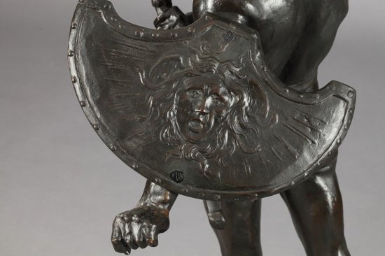 Scultura in bronzo "Il Guerriero" di Auguste de Wever