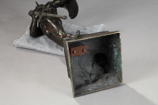 Scultura in bronzo "Il Guerriero" di Auguste de Wever