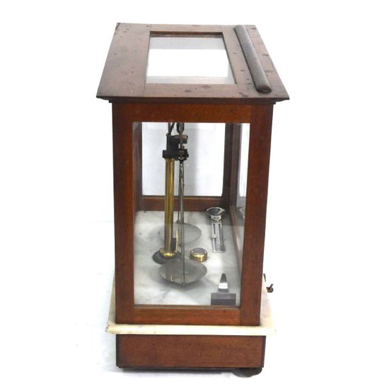 Trébuchet d'époque 1900 De Laboratoire