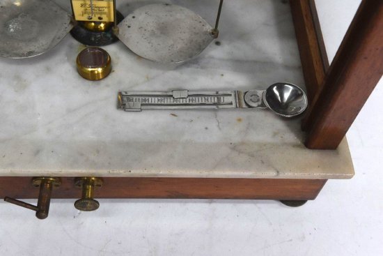 Trébuchet d'époque 1900 De Laboratoire