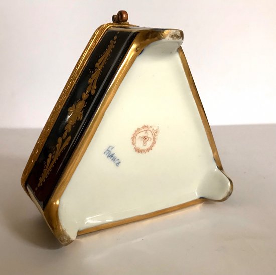 Triangular porcelain box