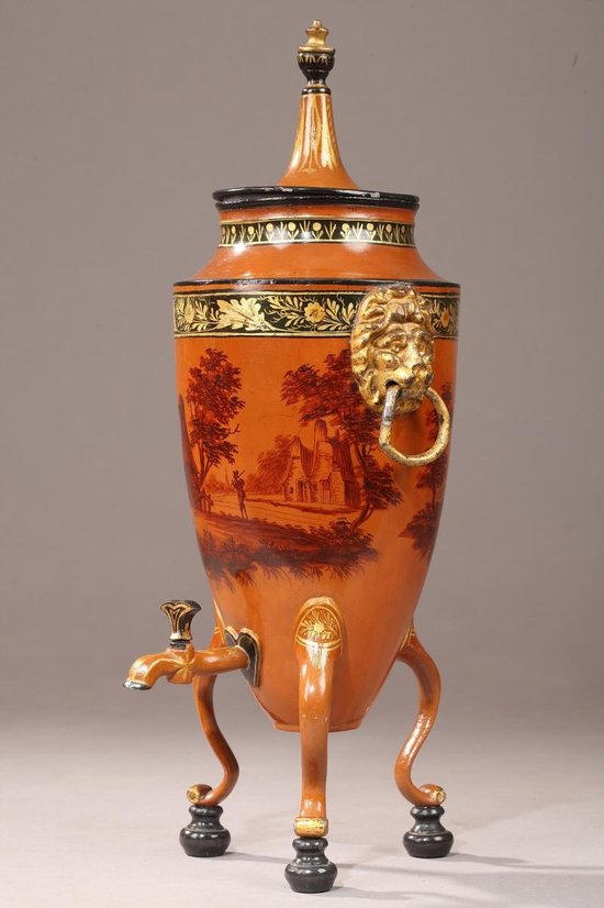 Rare Paire De Fontaines à Boisson à Décor En Camaïeu