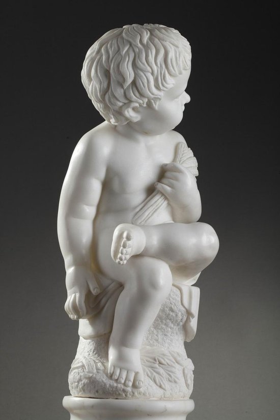 Skulptur Aus Weißem Marmor "Putto Mit Weizenähren".