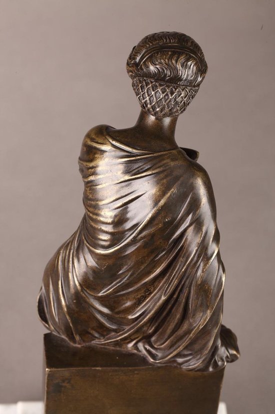 Bronze statue of Suzanne by Eugène Antoine Aizelin (1821-1902)