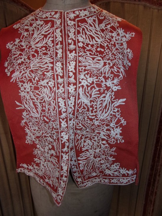 Gilet brodé pour femme, époque fin XIXe siècle