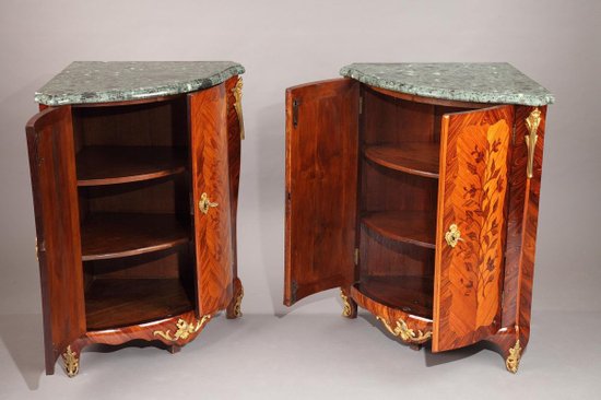 Paire d'Encoignures En Marqueterie De Fleurs d'époque Louis XV