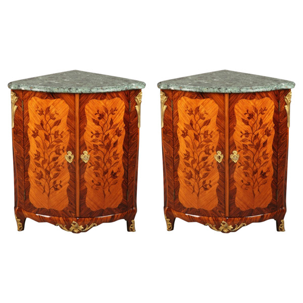 Paire d'Encoignures En Marqueterie De Fleurs d'époque Louis XV
