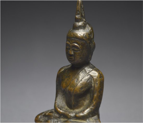 Laos, XVIIIème - XIXème siècle, Bouddha en bronze en position de méditation