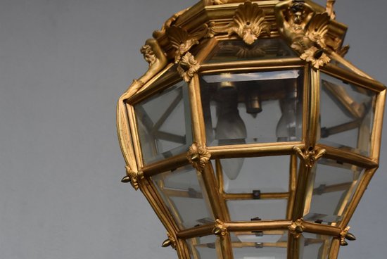             Lanterna in bronzo dorato dalla Reggia di Versailles