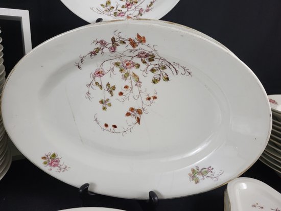 Service de table en porcelaine Paris "à la ville St Denis" - Nouveauté