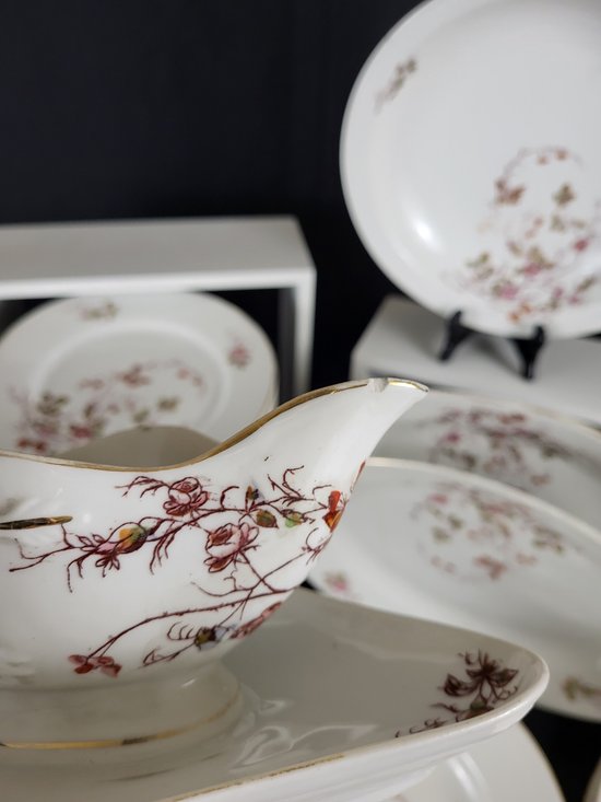Service de table en porcelaine Paris "à la ville St Denis" - Nouveauté