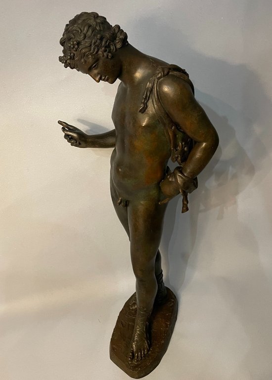 Narciso di Pompei, scultura in bronzo del "Grand Tour" del XIX secolo.