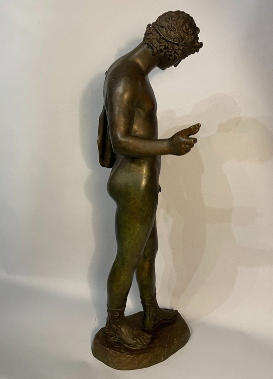 Narciso di Pompei, scultura in bronzo del "Grand Tour" del XIX secolo.