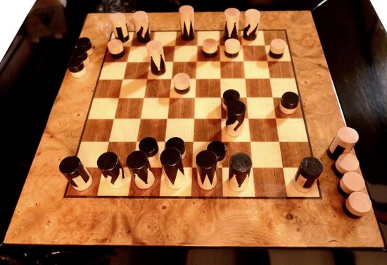Ensemble Table de Jeux, Échiquier et Paire de Chaises Paul Michel – 1970