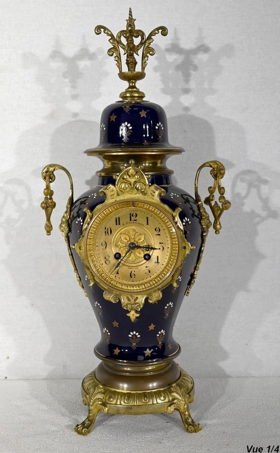 Important Gilded Bronze Mantel Set - Late 19th Century