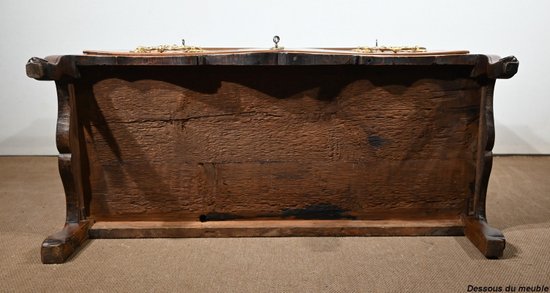 Commode Scriban en Noyer, époque Louis XV – XVIIIe