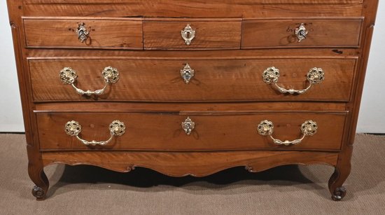 Commode Scriban en Noyer, époque Louis XV – XVIIIe