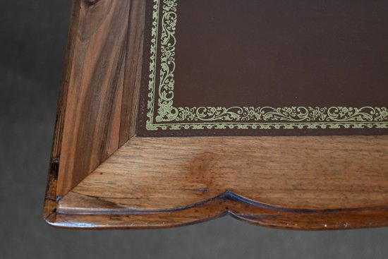 Commode Scriban en Noyer, époque Louis XV – XVIIIe
