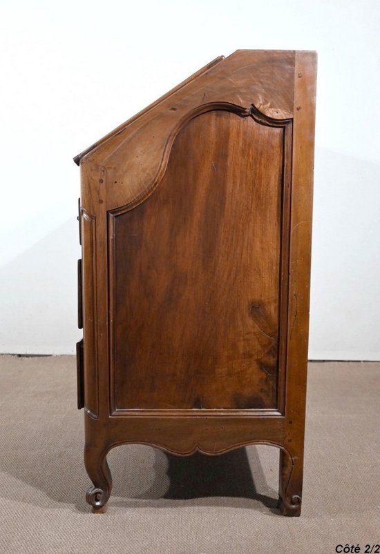 Commode Scriban en Noyer, époque Louis XV – XVIIIe