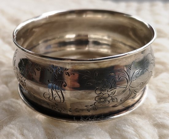 Portatovagliolo in argento sterling pugno collare monogramma orafo Vautrain