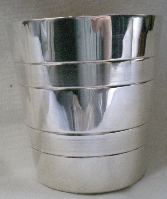Pretty cup in silver metal Goldsmith Fabre, Paris
