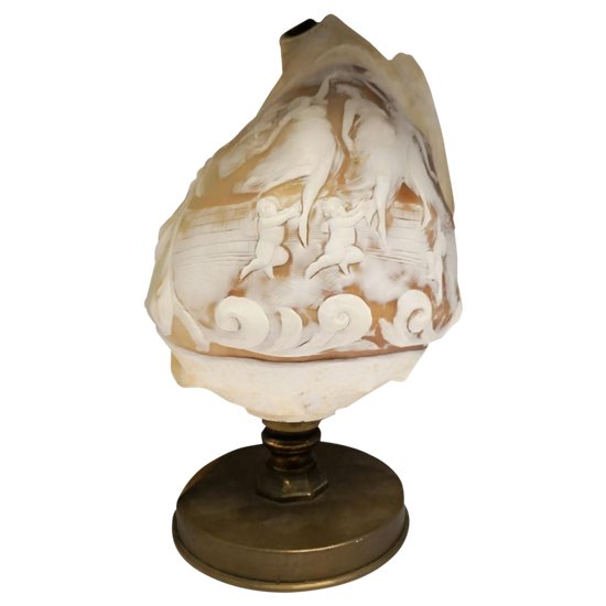             Lamp Carved In A Cameo Shell On Bronze Base