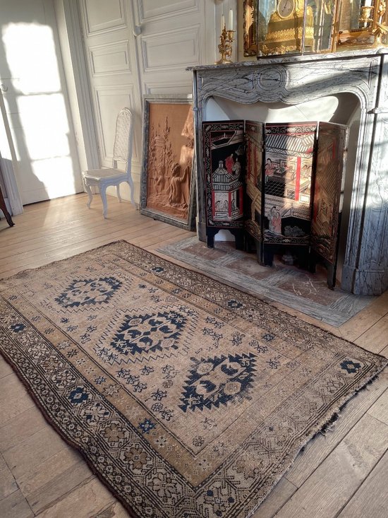Beautiful Oriental Antique Carpet with Light Tones