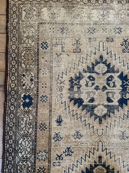 Beautiful Oriental Antique Carpet with Light Tones