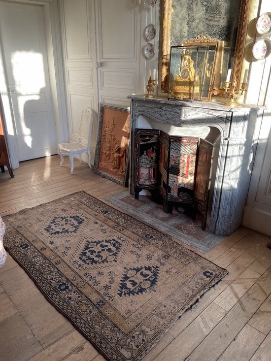 Beautiful Oriental Antique Carpet with Light Tones