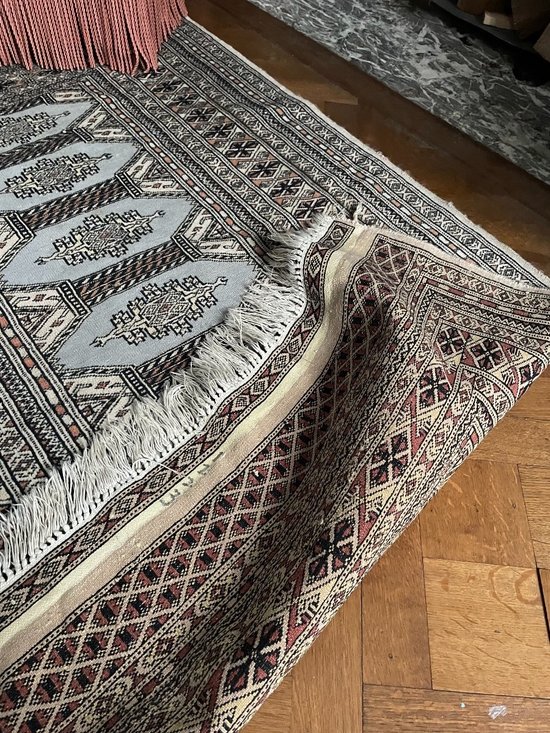 Orientteppich Mit Hellem Ton