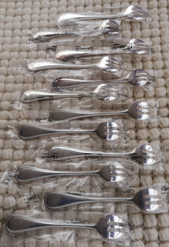 & 2 Christofle oyster forks, "Perles" model, silver plated