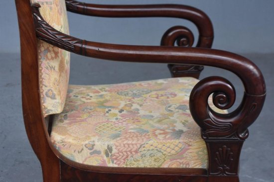 Salon à Crosse d'époque Restauration En Acajou 10pcs             