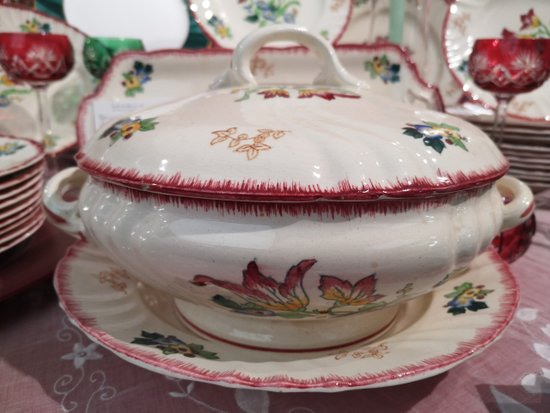 Service de table Longwy en faïence modèle Marseille 45 pièces