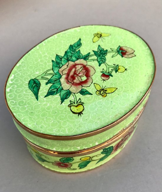 Chine Boîte à bijoux émail cloisonné roses de Chine début XXème