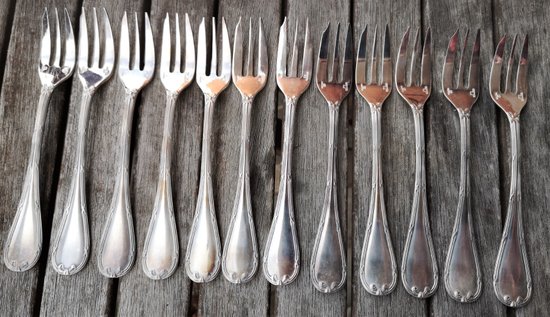 12 silver plated cake forks, "Ribbons" model, Christofle goldsmith's shop