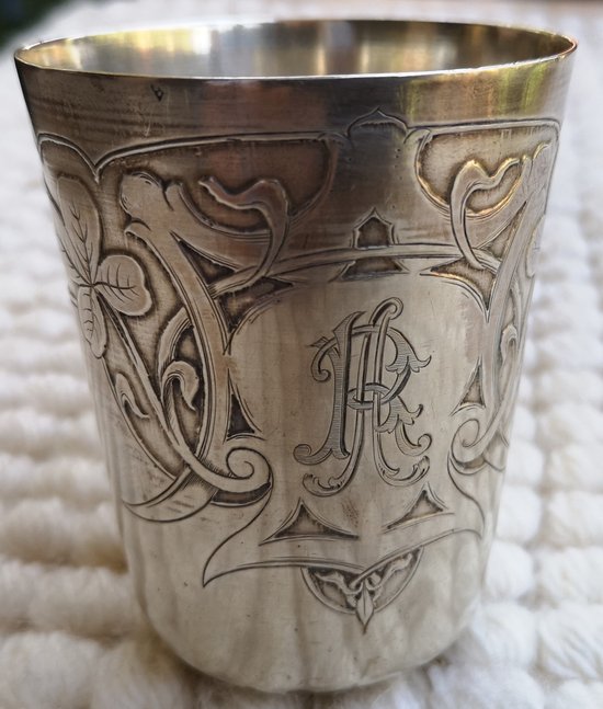 Timpani floral decoration, sterling silver fleur-de-lis, punch neck brace Monogram "RA"