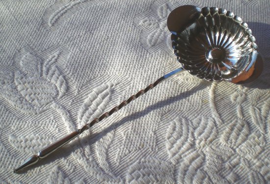 Fruit / punch spoon in solid silver hallmark old goldsmith Antoine VAUTRIN late nineteenth