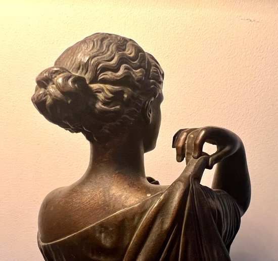 Statua in bronzo di donna greca Artemide 44 cm