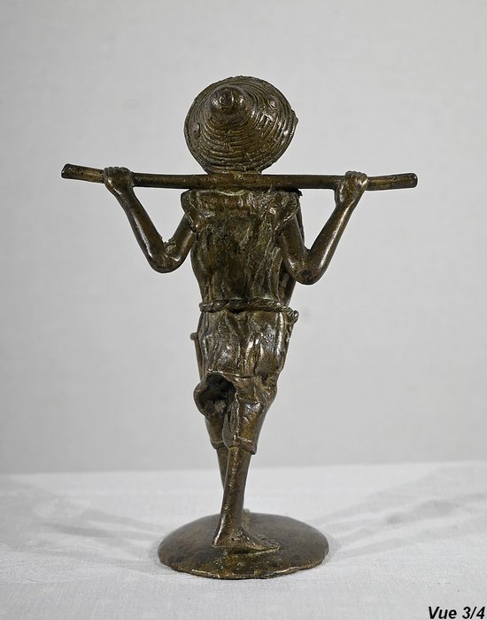 Bronzo "Il contadino indocinese", Asia - Inizio XX secolo