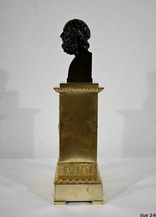 Clock in gilt bronze, stamped A. Destape - Early XIXth century