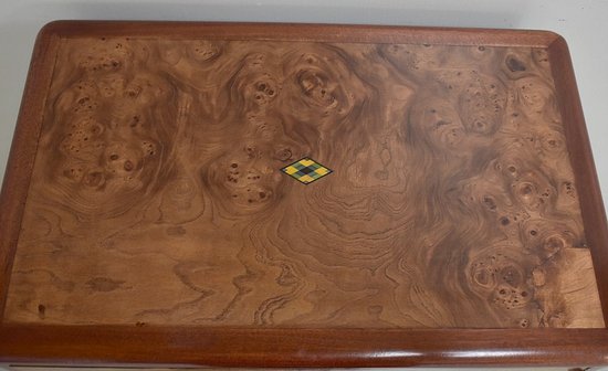 Mobili in impiallacciatura di Thuja Art Déco - XX secolo