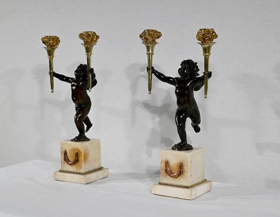 Ein Paar Kerzenständer aus Bronze und Marmor - 1. Teil des 19.