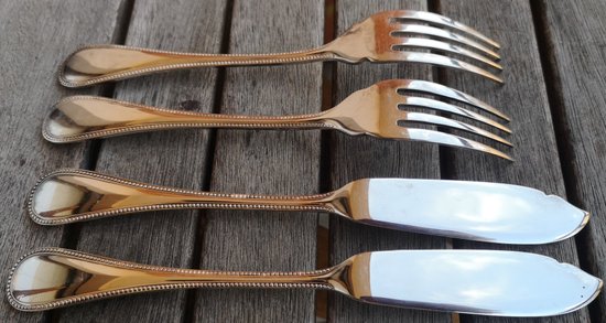 2 individual fish cutlery sets model Perles orfèvrerie Christofle