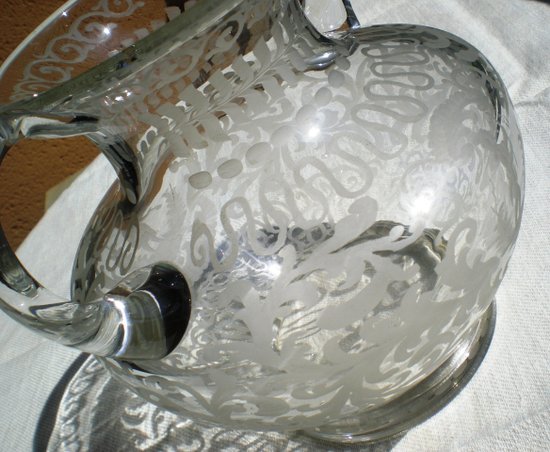 Elegant vase with handles in etched glass (C 0065 BIS)