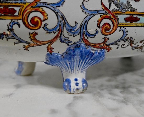 Planter in Gien earthenware, Renaissance style - Early XXth century