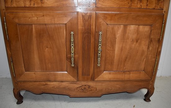 Buffet de style Louis XV en Merisier Milieu XIXe